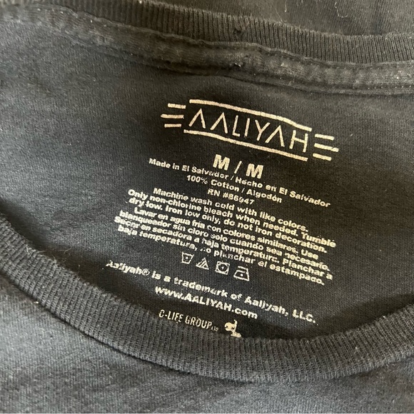 Aaliyah Graphic Tee - Picture 6 of 6